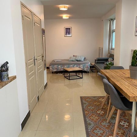 Appartamento Large And Unique Souplex 60Sqm, Well Located Parigi Esterno foto