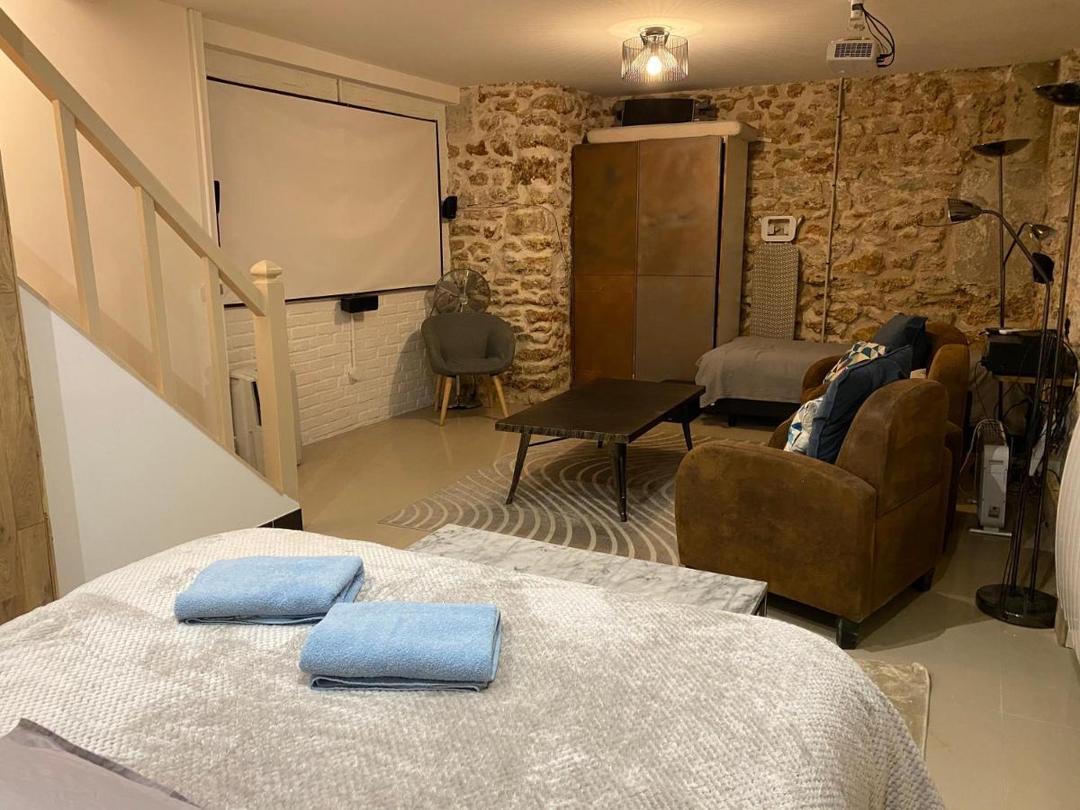 Appartamento Large And Unique Souplex 60Sqm, Well Located Parigi Esterno foto